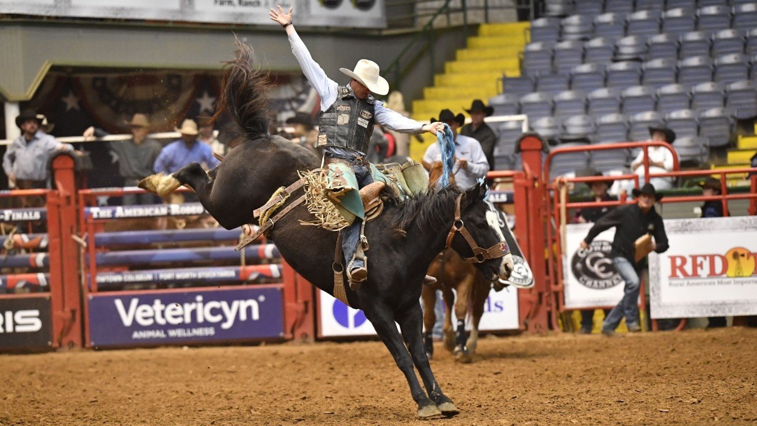 Wild Wednesday Saddle Bronc Photo