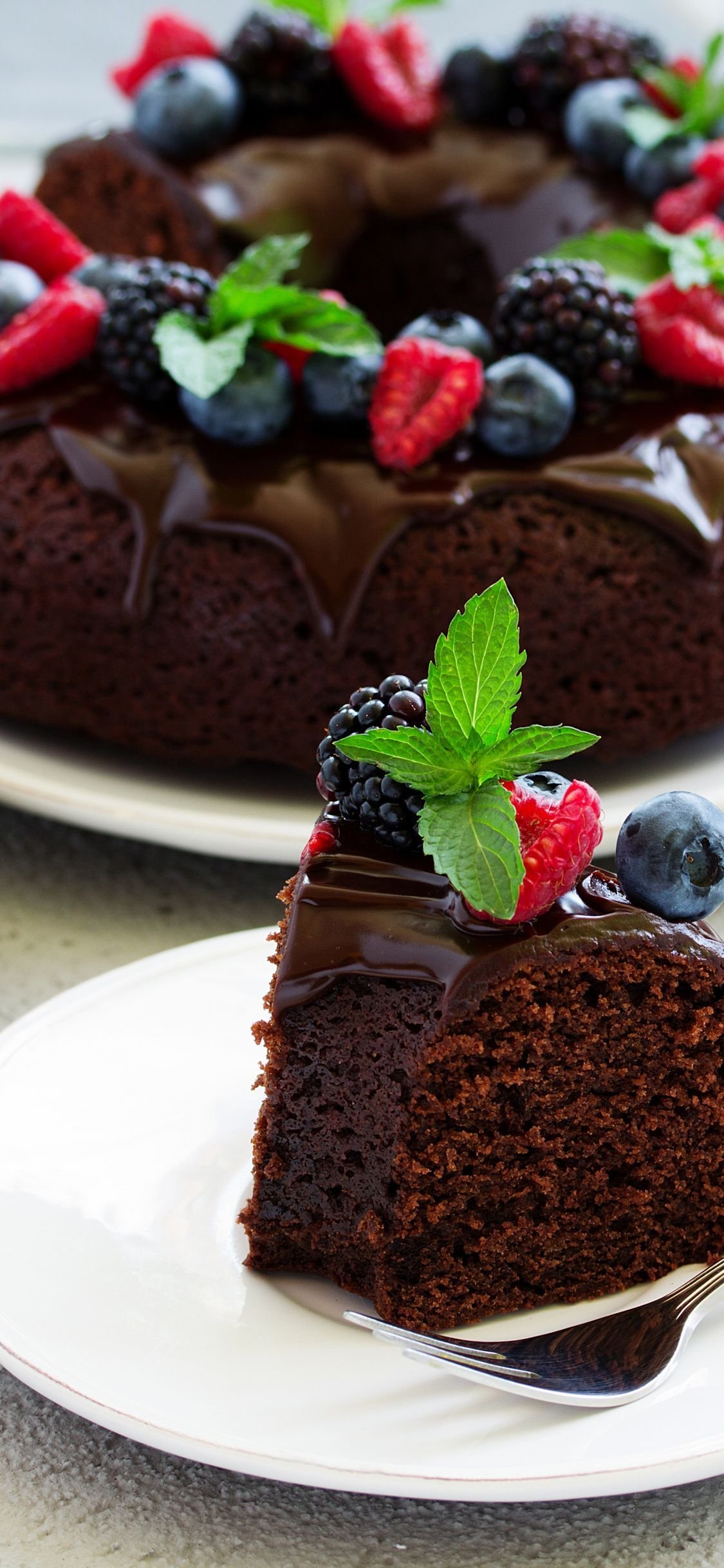 Dark chocolate cake Wallpaper Download