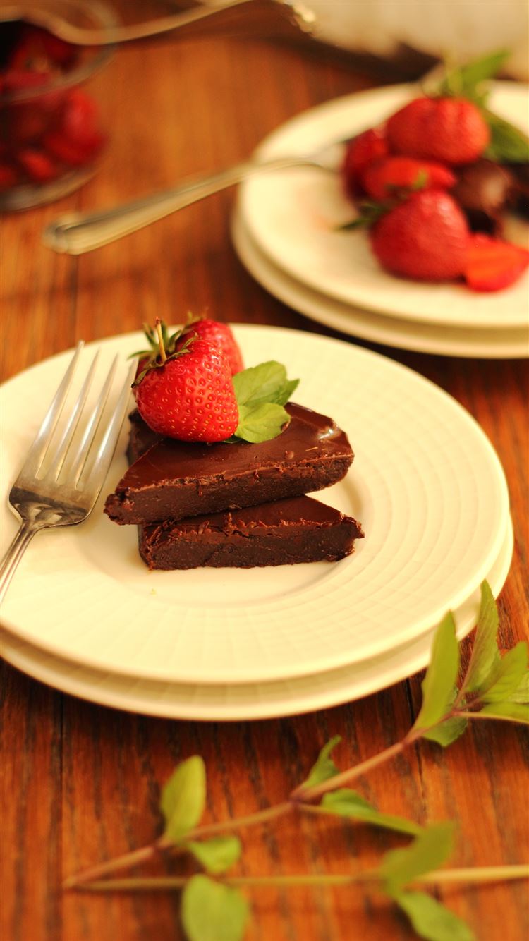 Strawberry Chocolate Desert iPhone 8