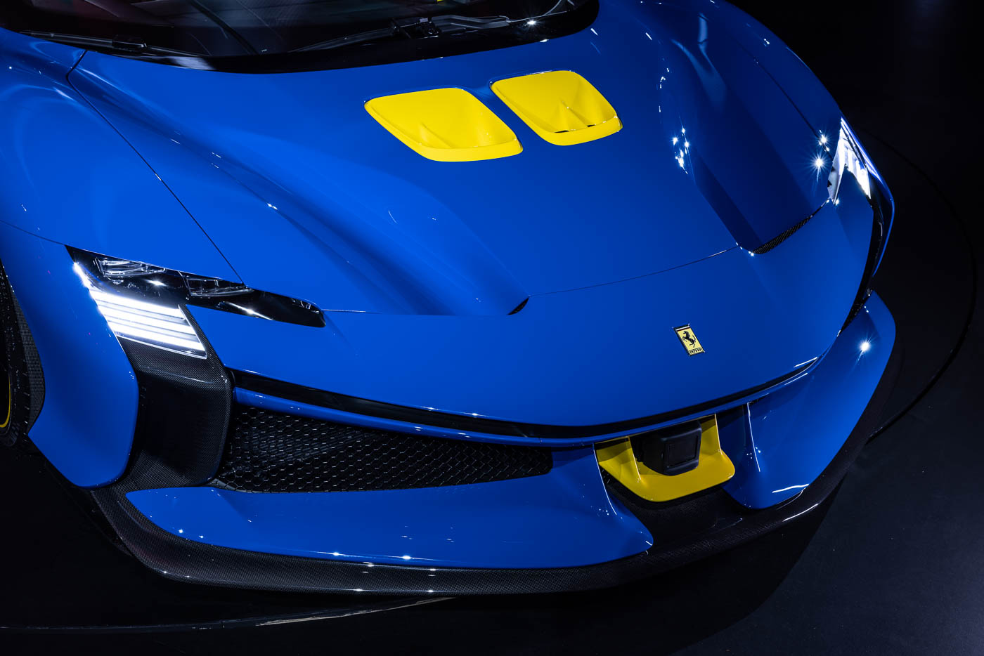 Ferrari SF90 XX brings race car tech