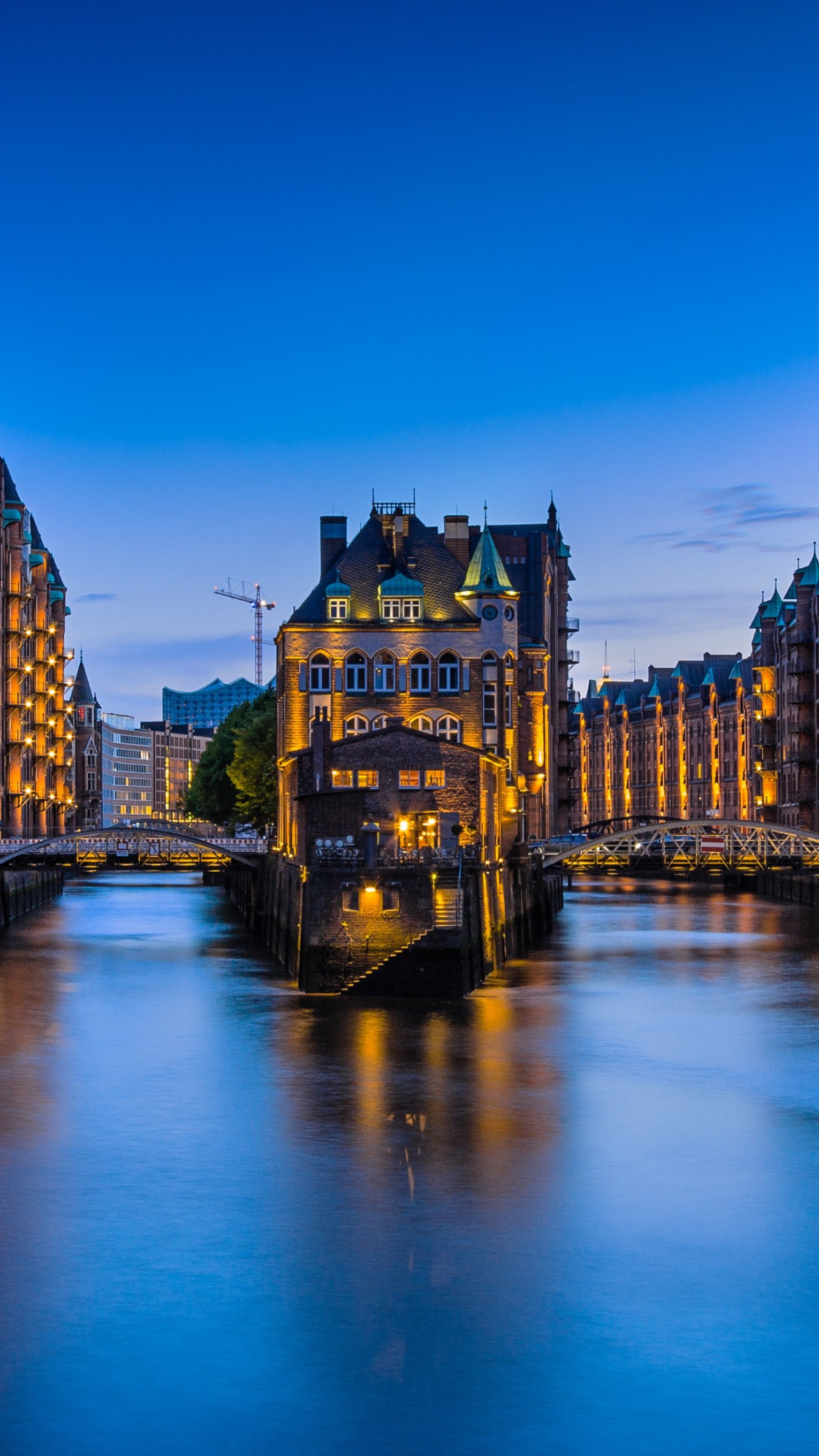 Speicherstadt in Hamburg, Germany 1242x2208