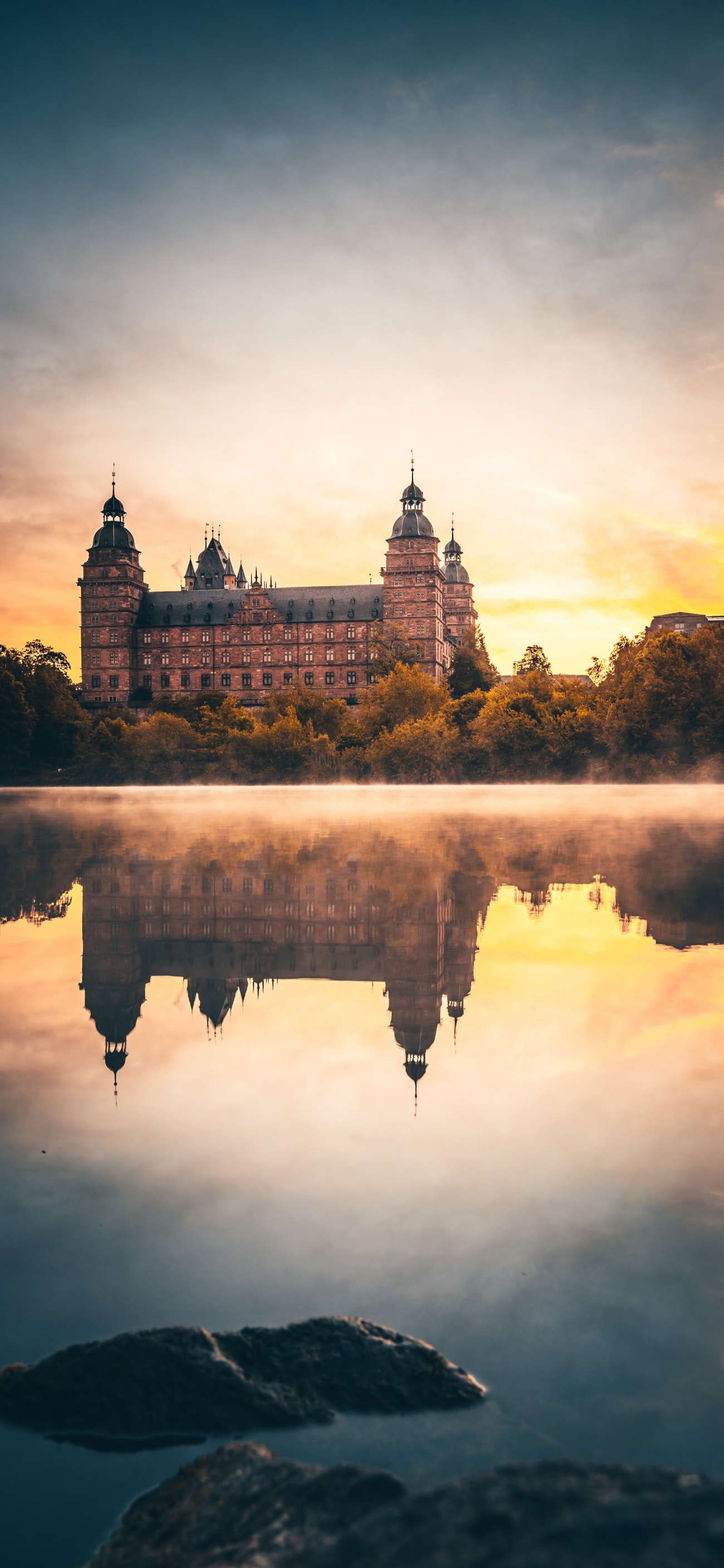 Johannisburg Palace (Germany). Depth