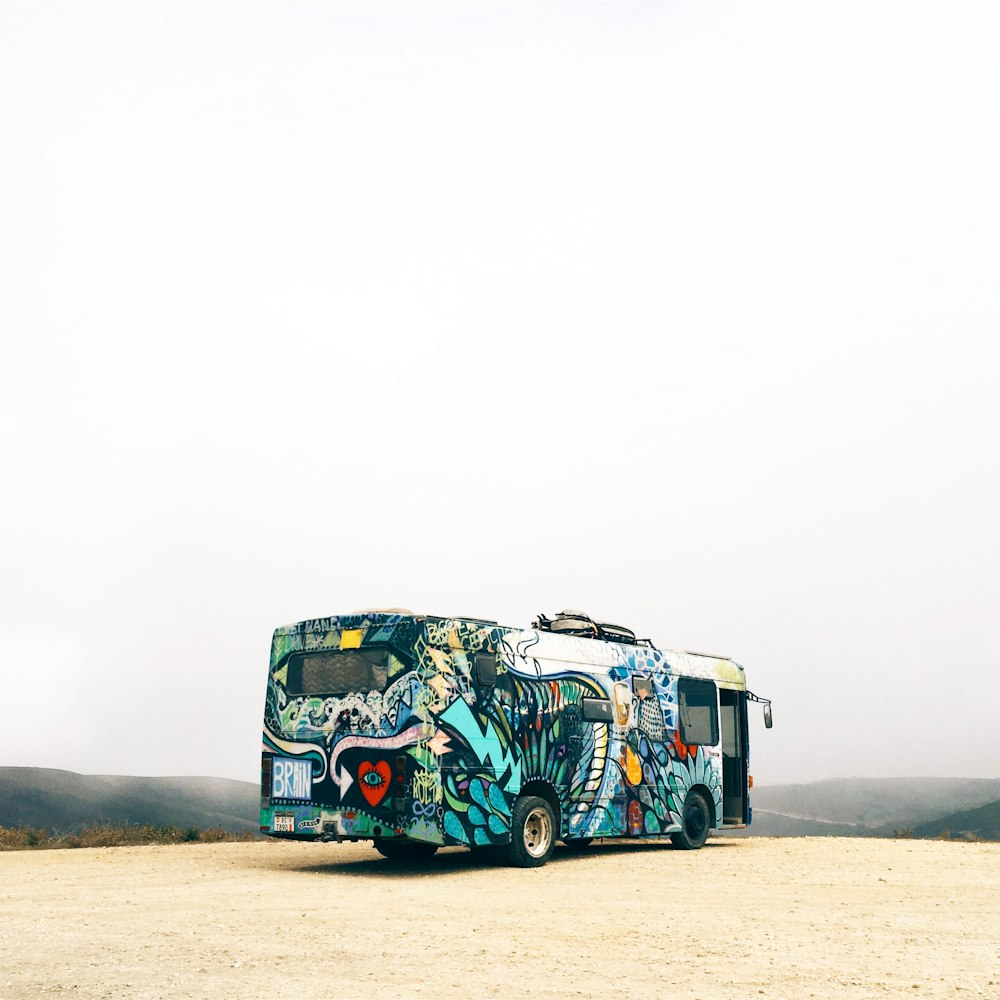 Coach Bus Picture. Download Free