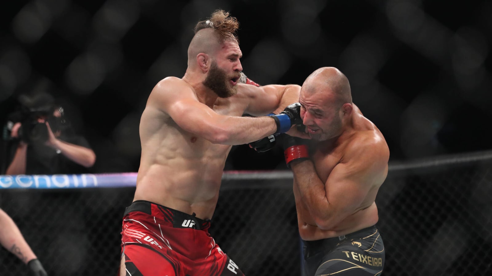 Jiri Prochazka wants Glover Teixeira