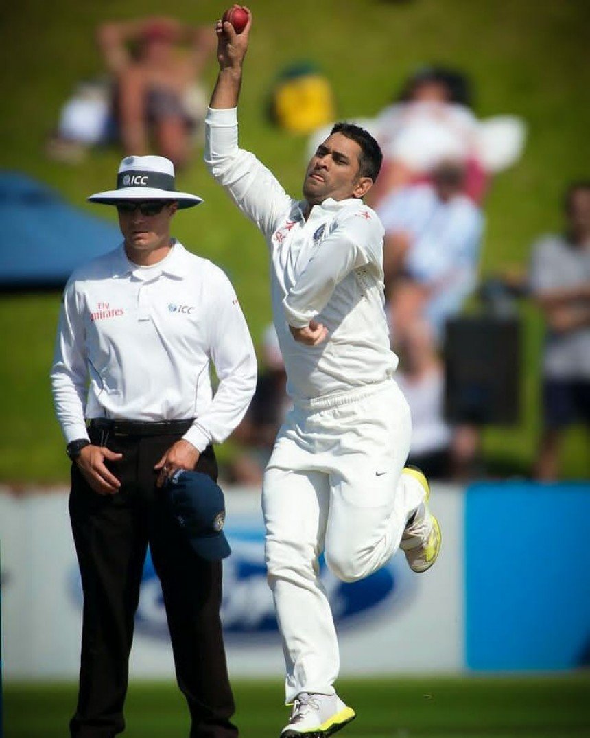 MS Dhoni Wallpaper Now Available In HD