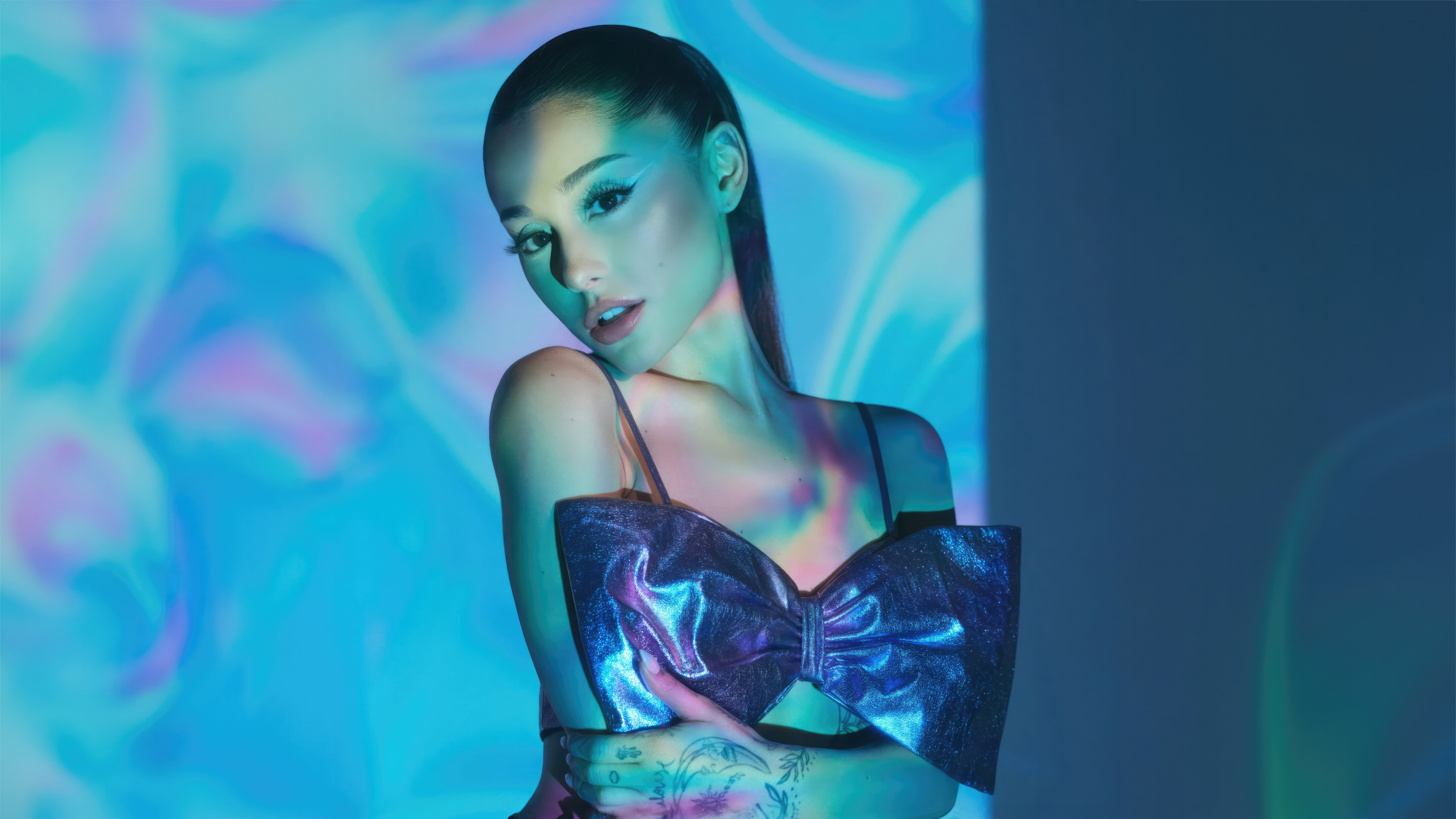 Ariana Grande Wallpaper and Background