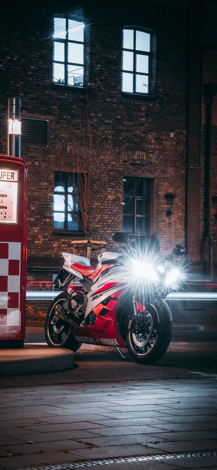 Red Yamaha R6 Motorcycle Wallpaper