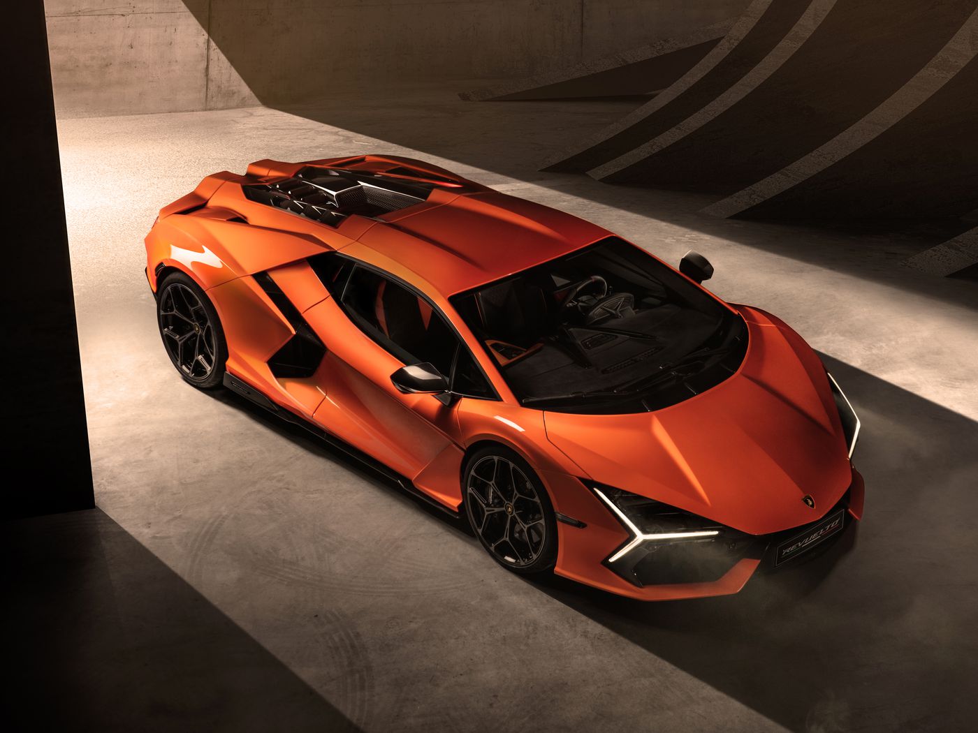 Aventador Replacing Revuelto