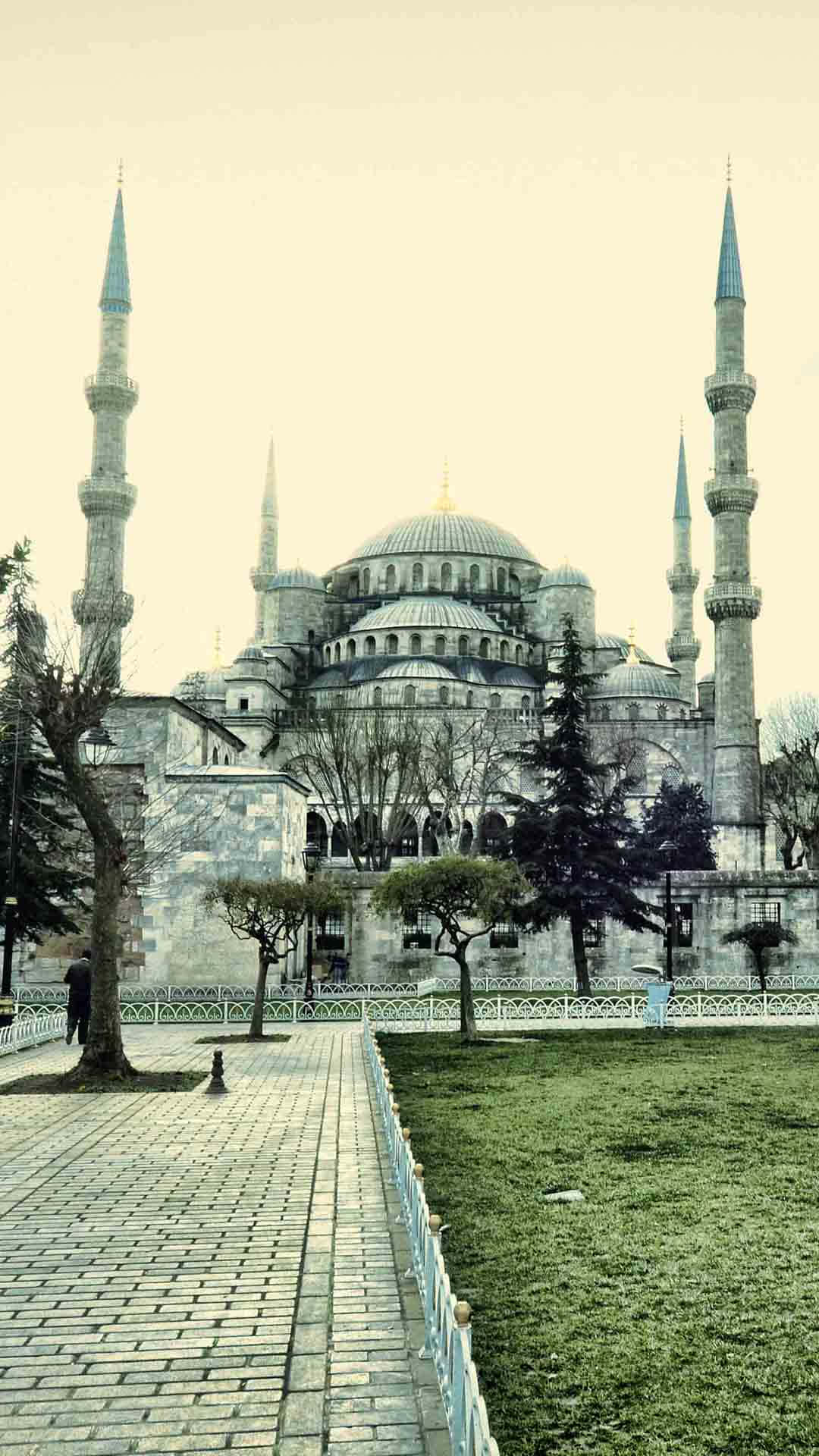 Sultan Ahmed Mosque Wallpaper