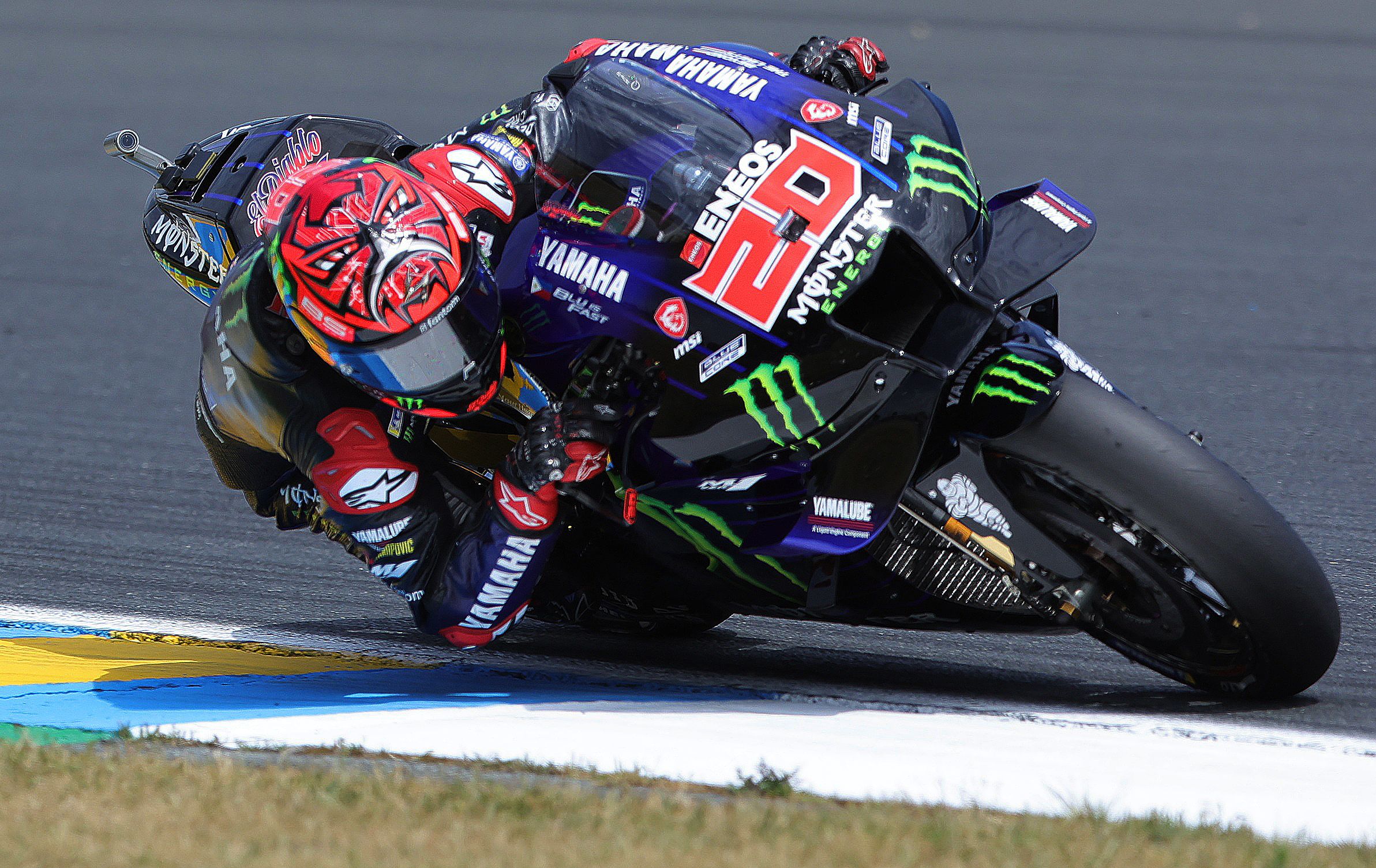 champion Quartararo to stay with Yamaha