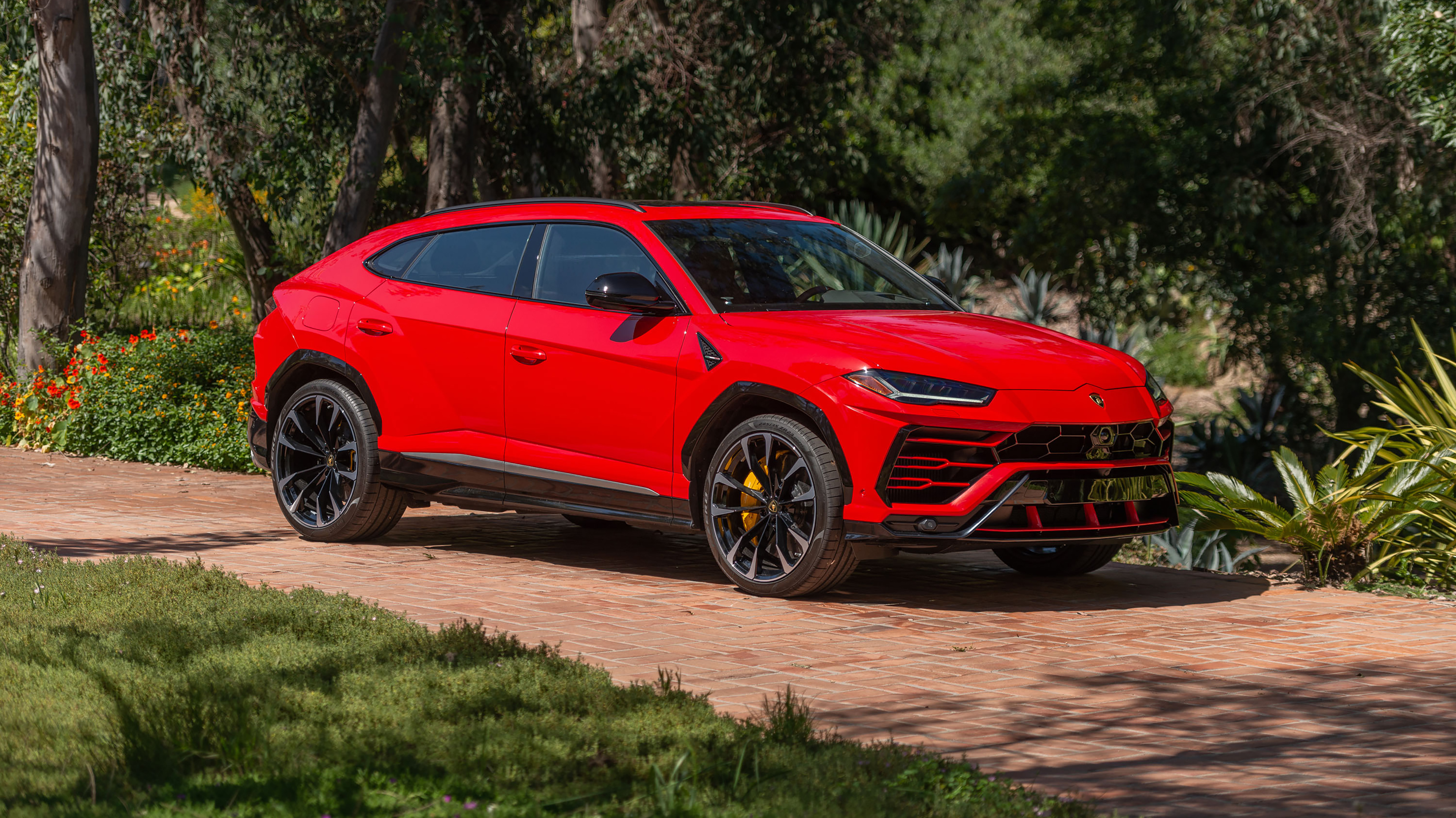 Lamborghini Urus Shiny Black Package 4K