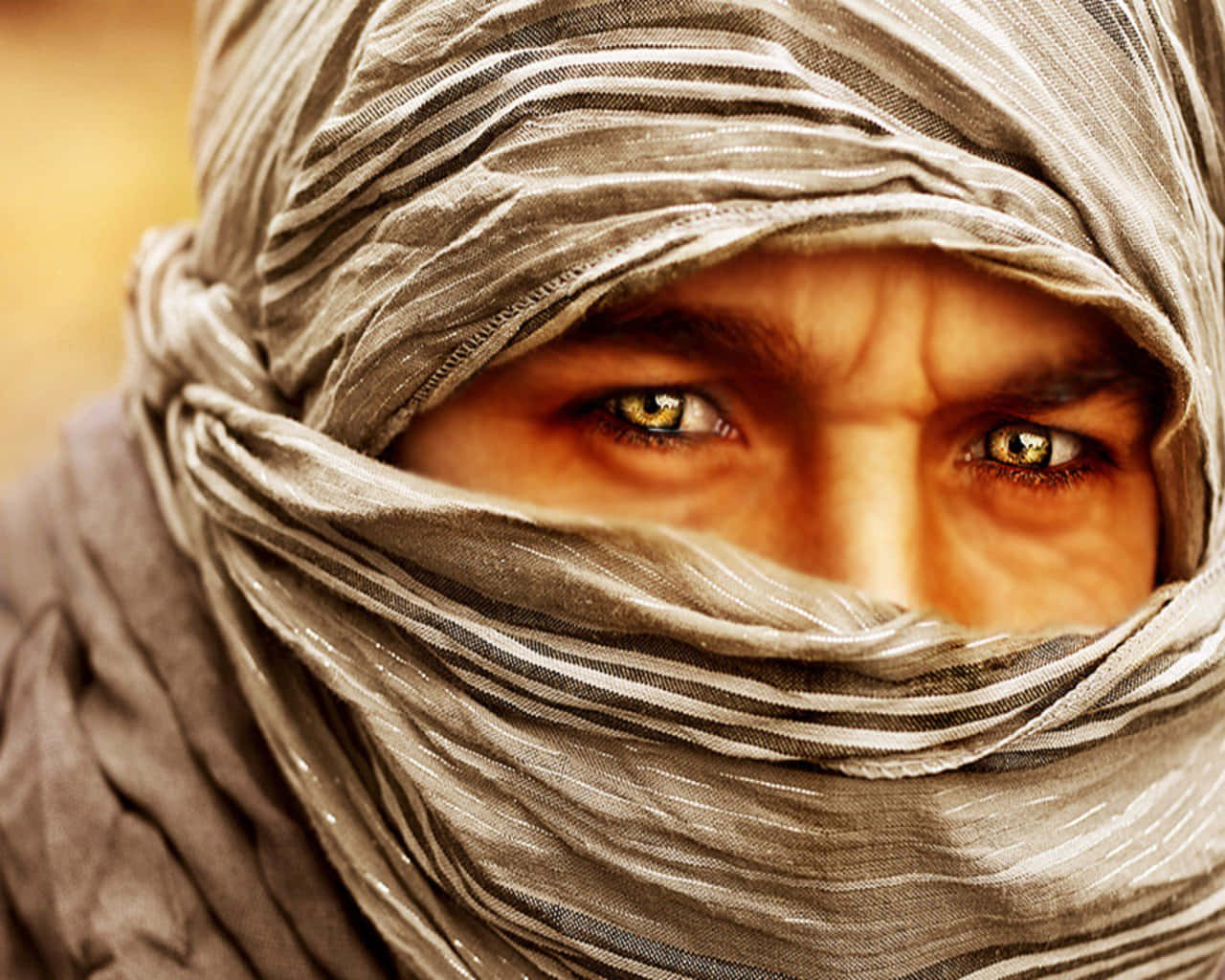 Keffiyeh Eyes Shot Wallpaper