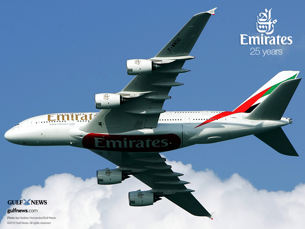 Download commemorative Emirates desktop