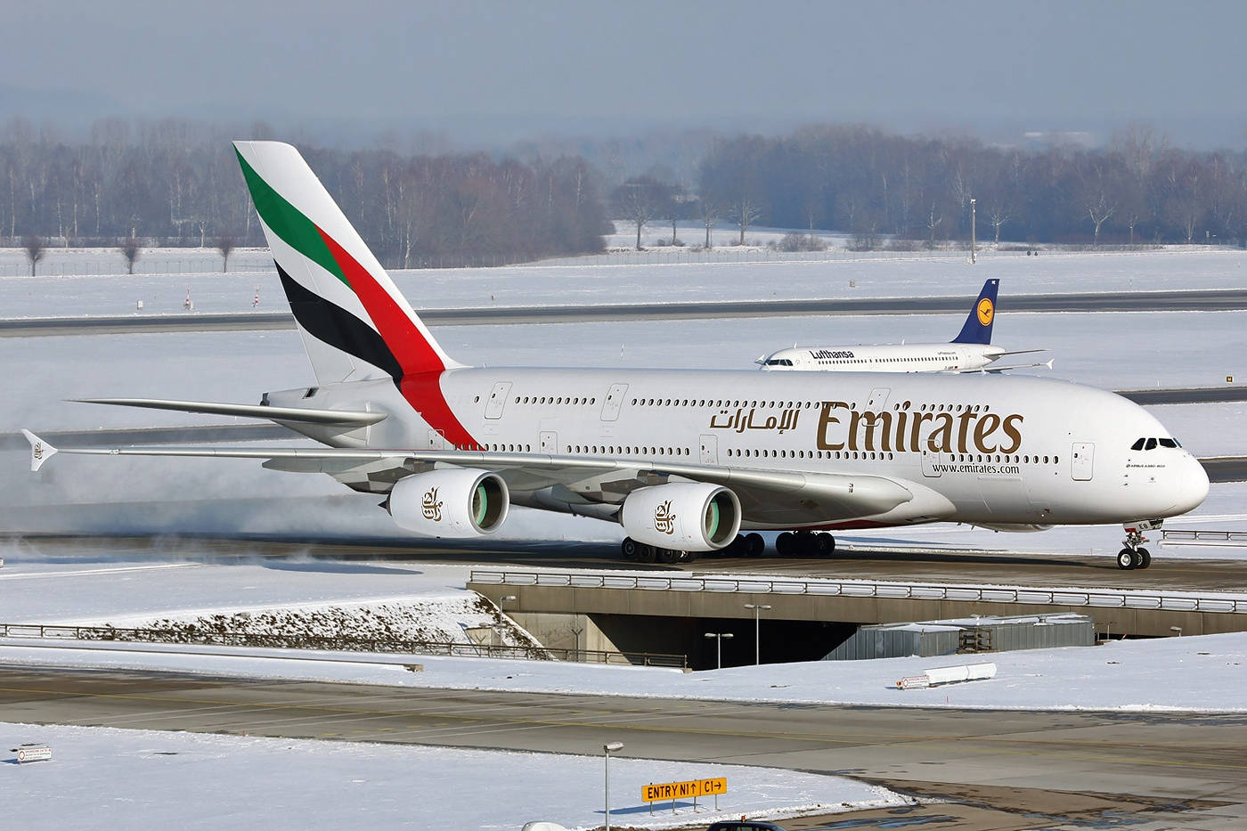 Download Emirates Airbus 380 In Chicago