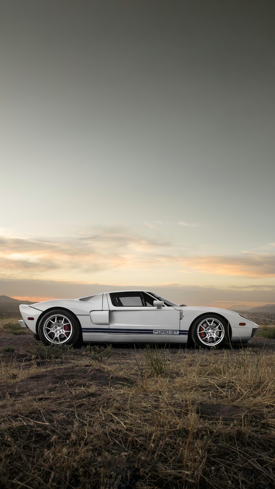White Ford Gt 5k iPhone 7, 6s