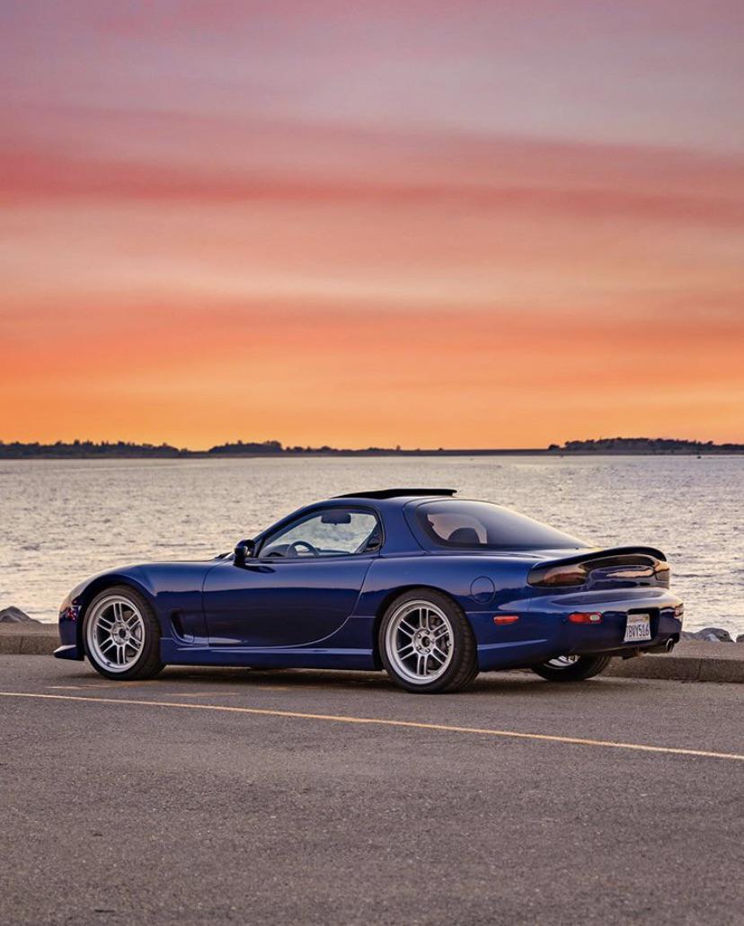 IPhone XR wallpaper? 828 x 1792