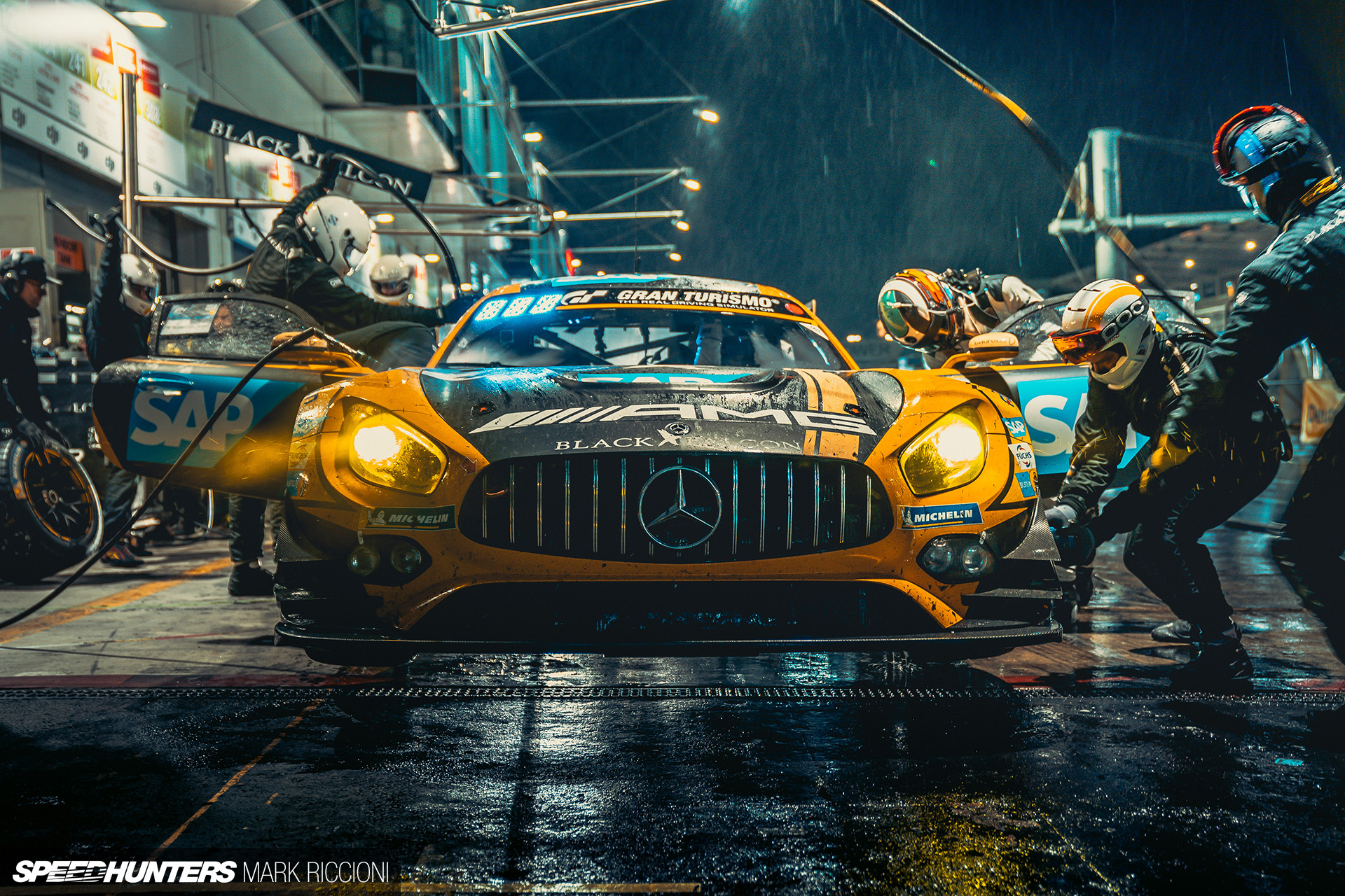 The 24 Hours Of Nürburgring In 24 Picture