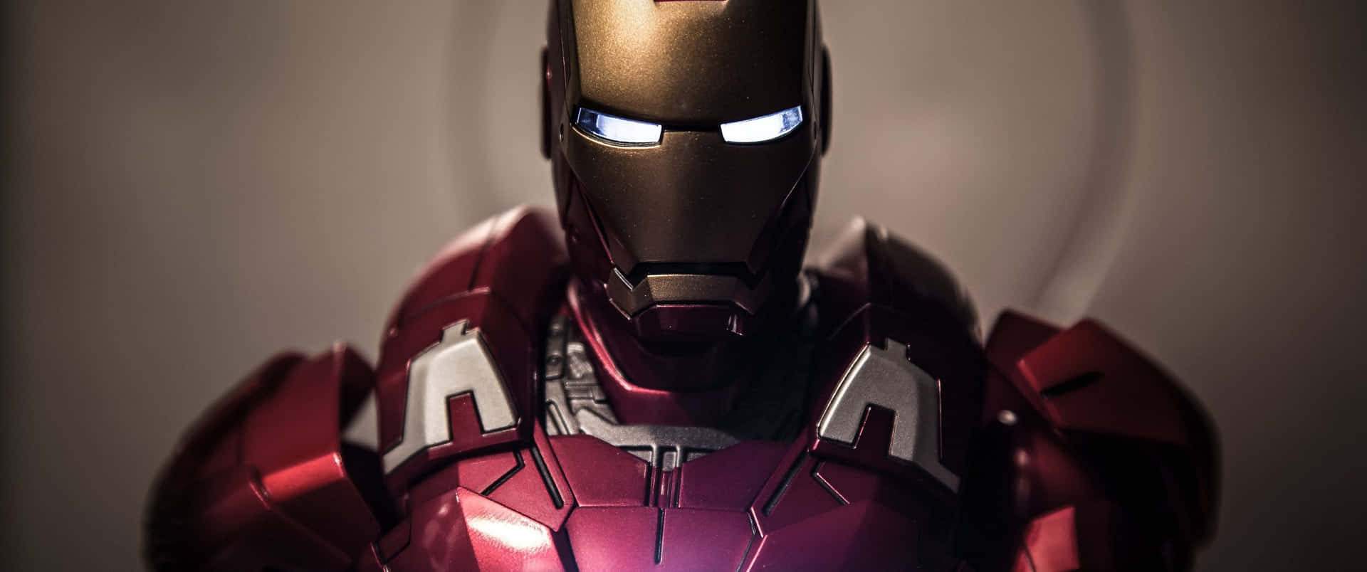 Download iron man wallpaper HD