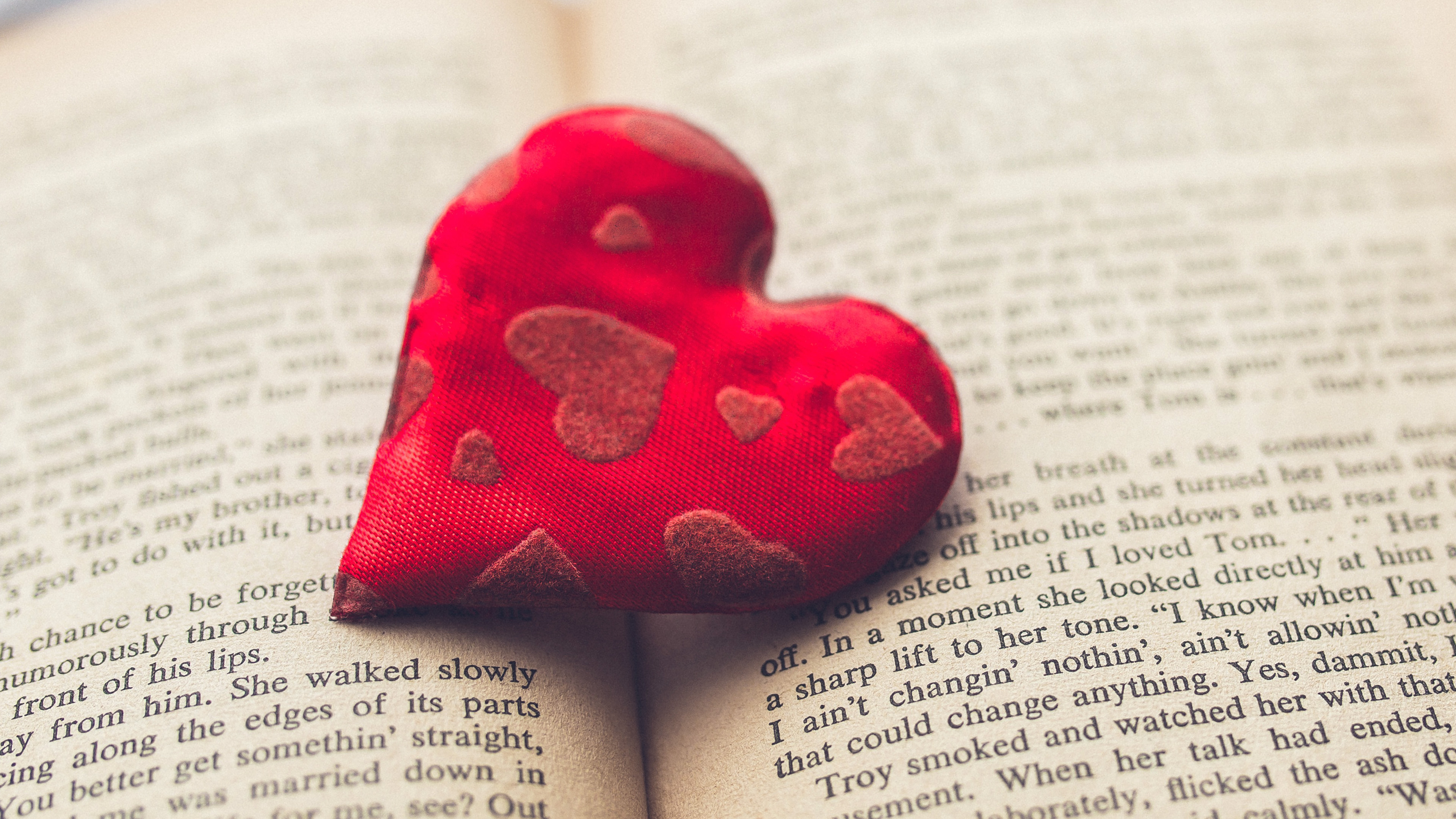 Heart Love Book Read Hana Red
