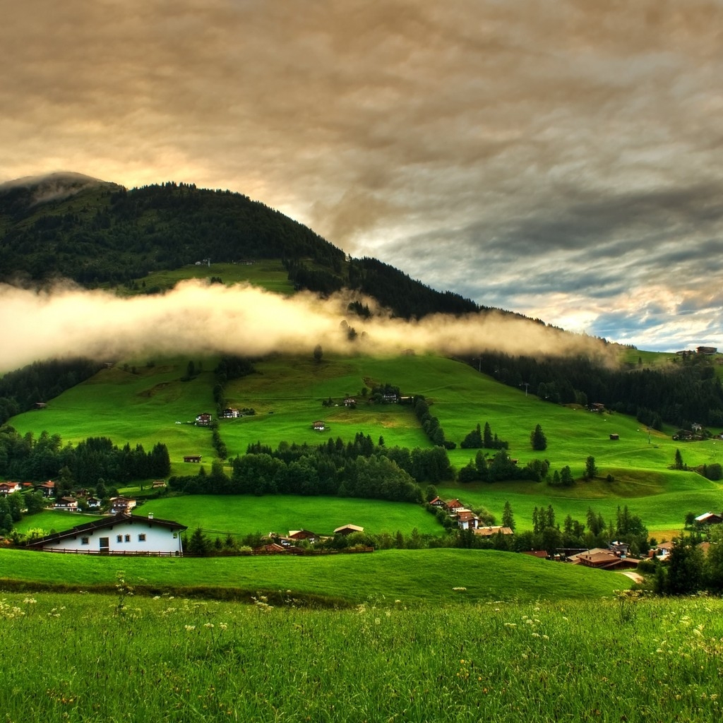 Spring Green Mountains 1024 x 1024 iPad