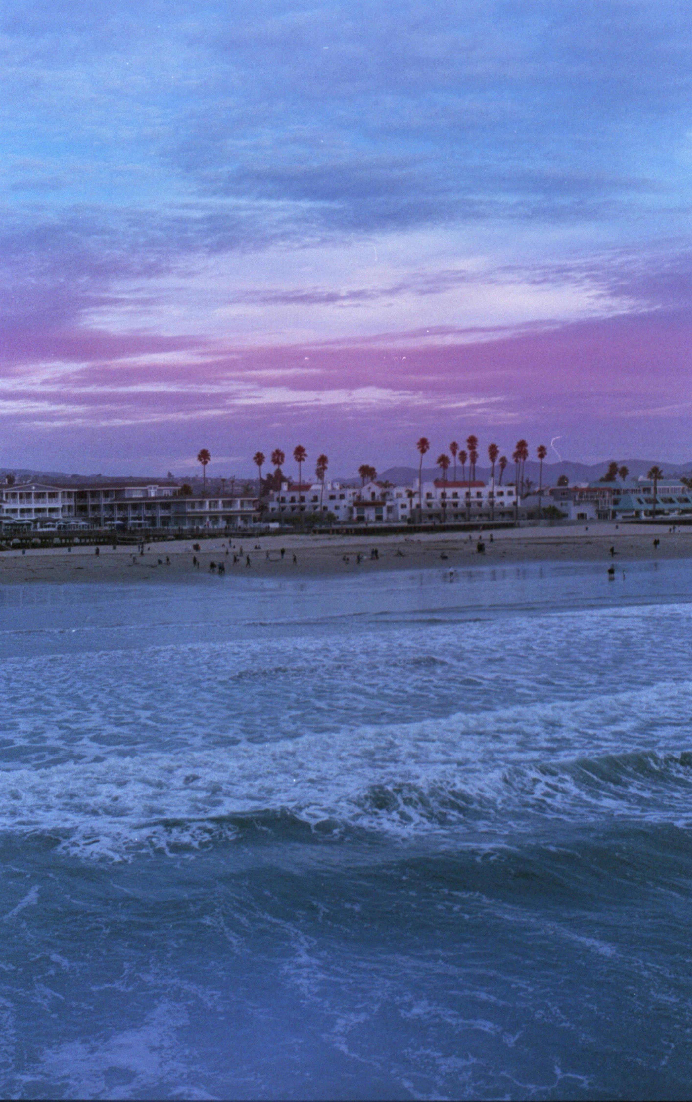 Pink Sunset at Seashore · Free