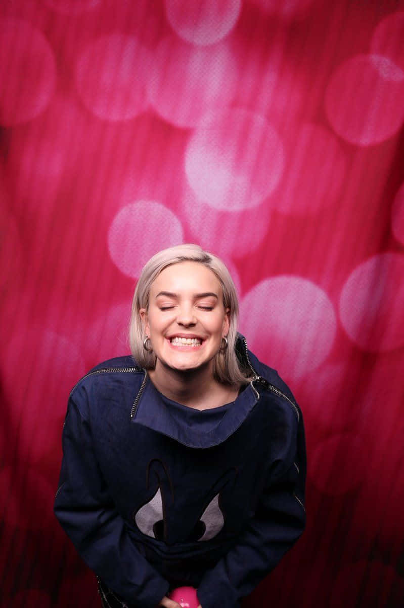 Download Anne Marie Background