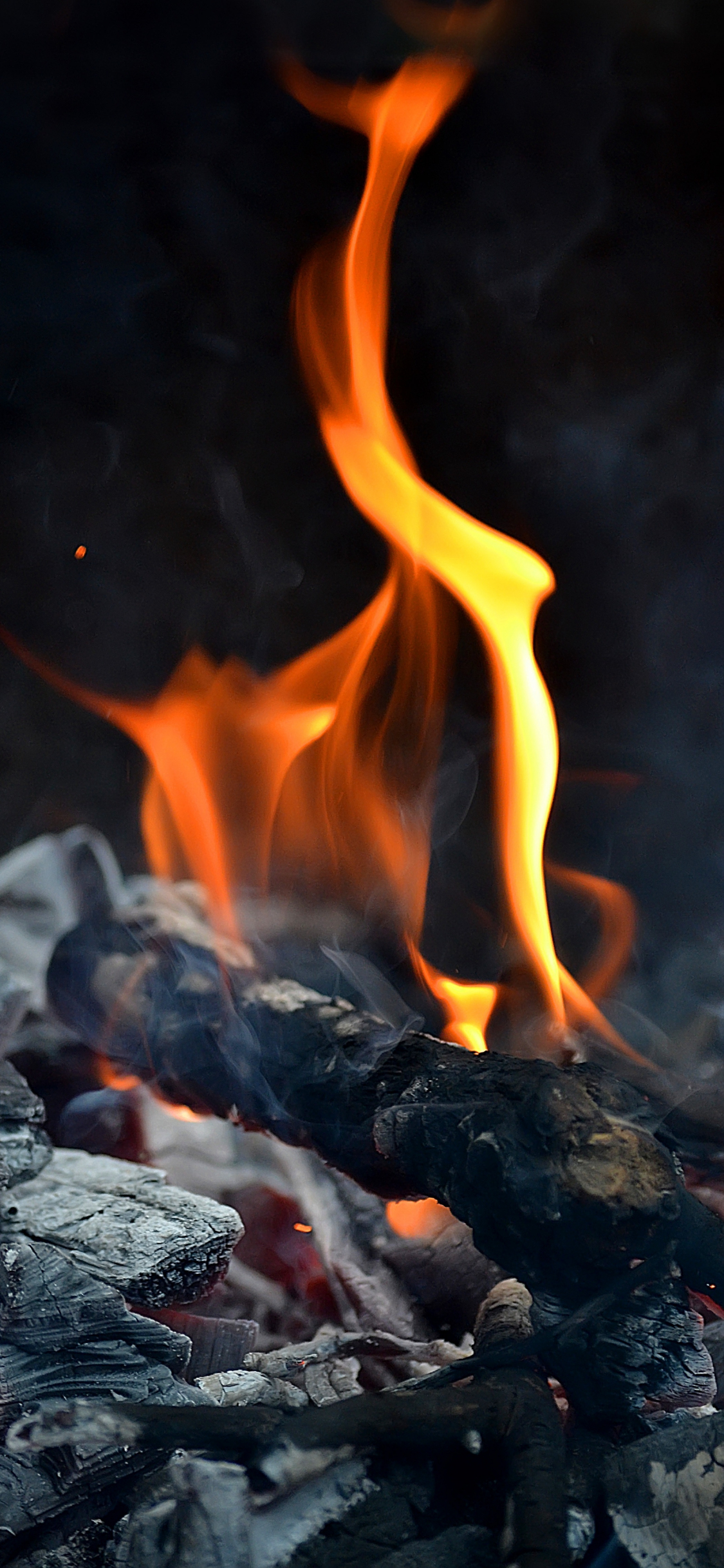Download wallpaper 1125x2436 wood fire