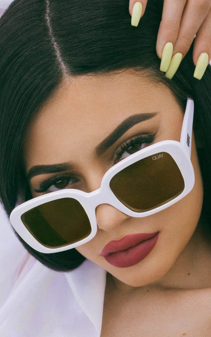 Kylie Jenner Quay 2017 Photohoot 4K