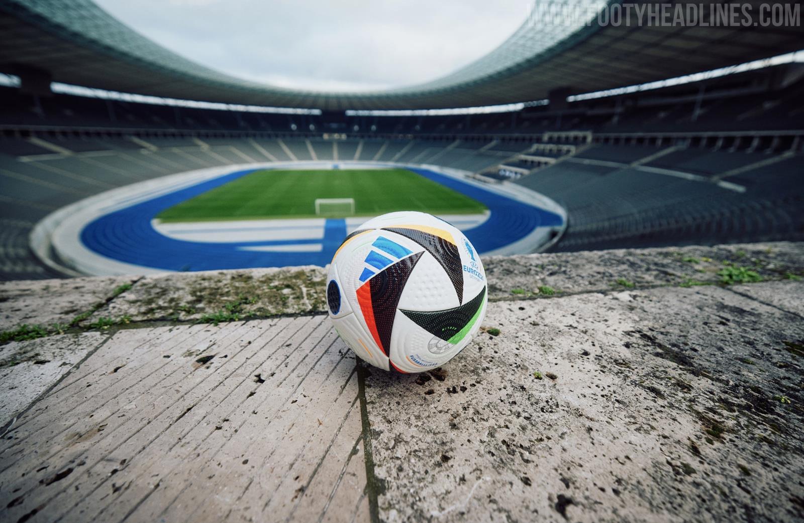 Adidas Euro 2024 Fussballliebe Ball