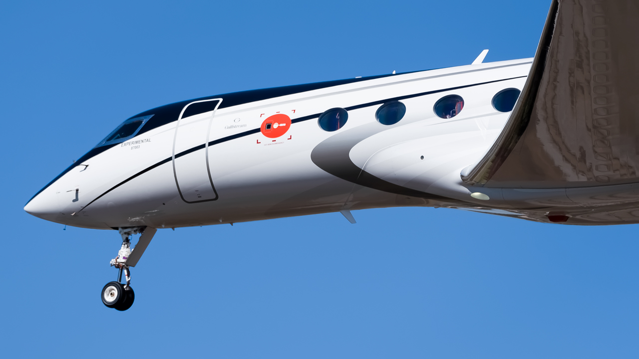 Gulfstream Showcases G800 at