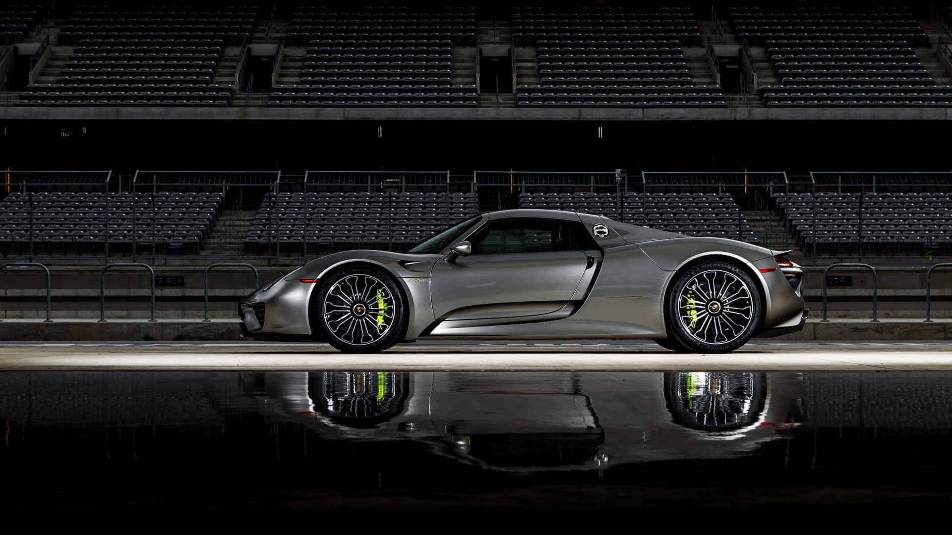 Impressive Porsche 918 Spyder Wallpaper