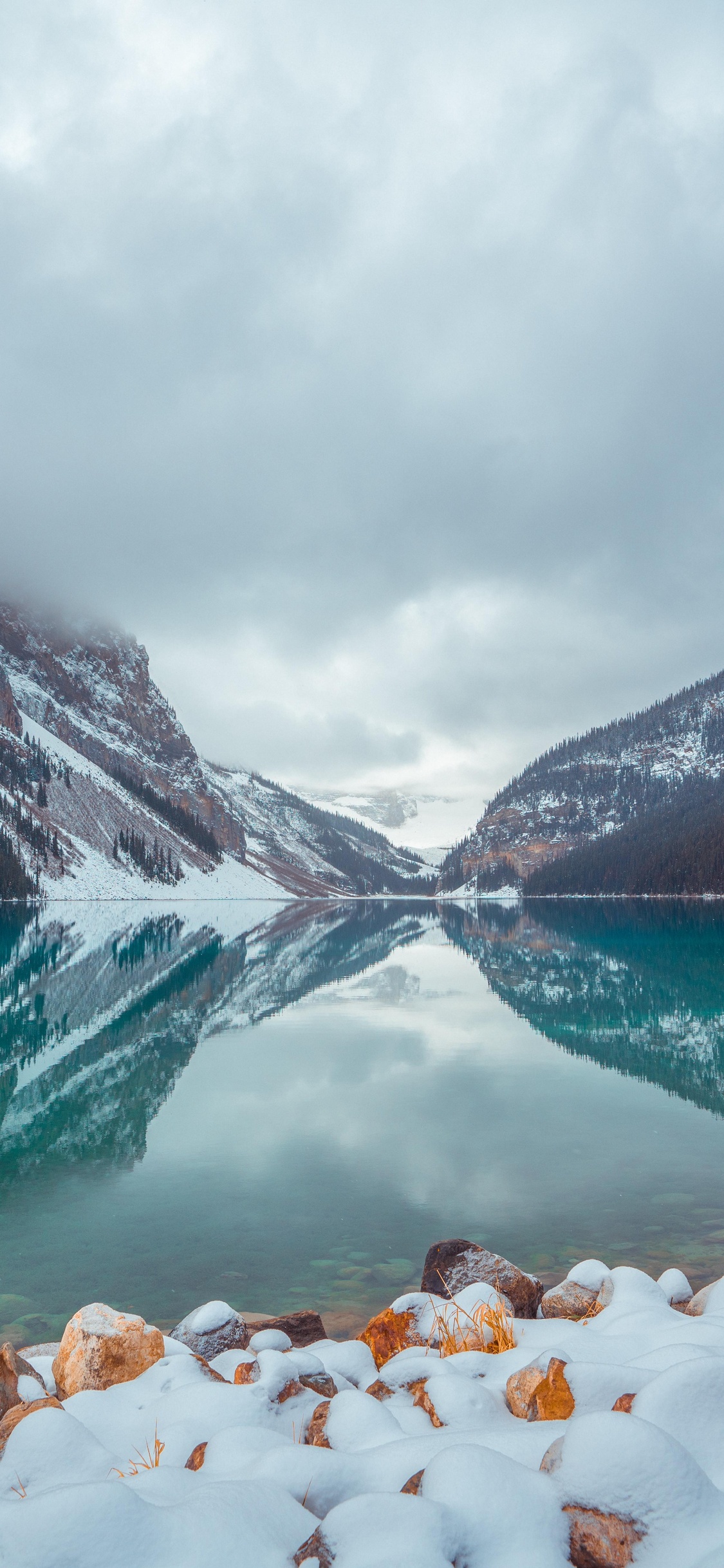 Lake Louise Canada 8k iPhone