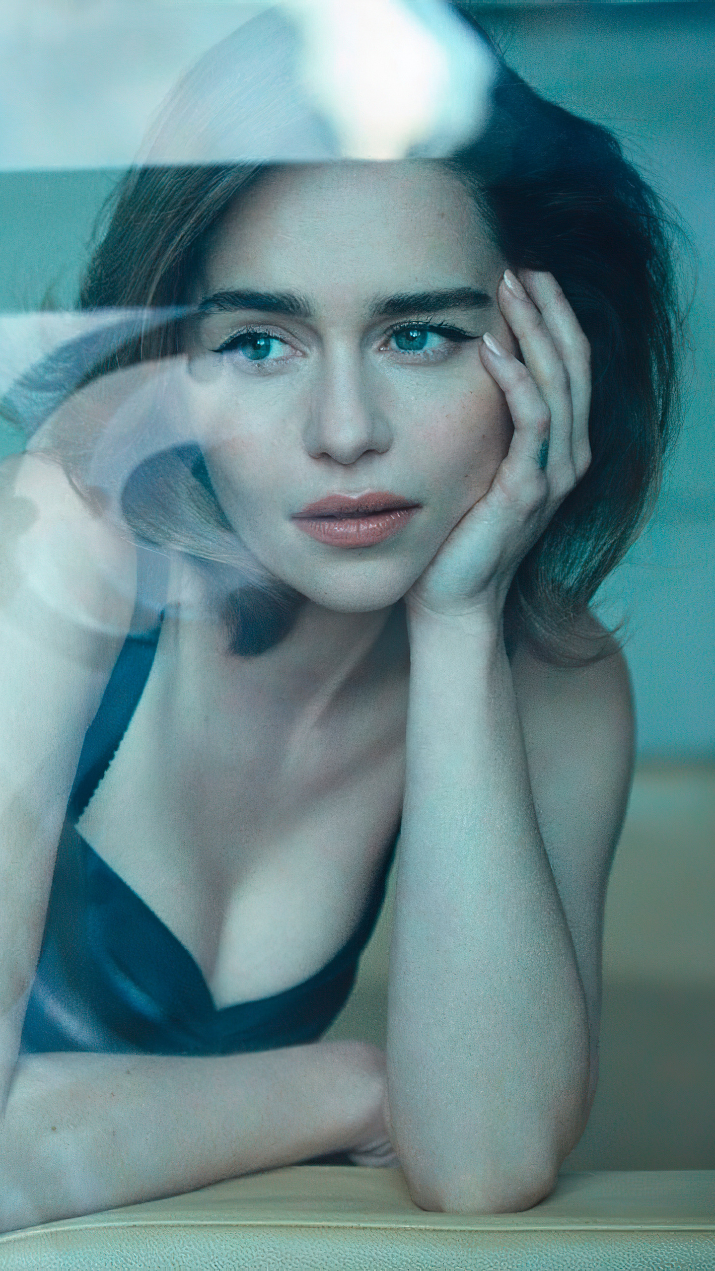 Emilia Clarke Phone Wallpaper