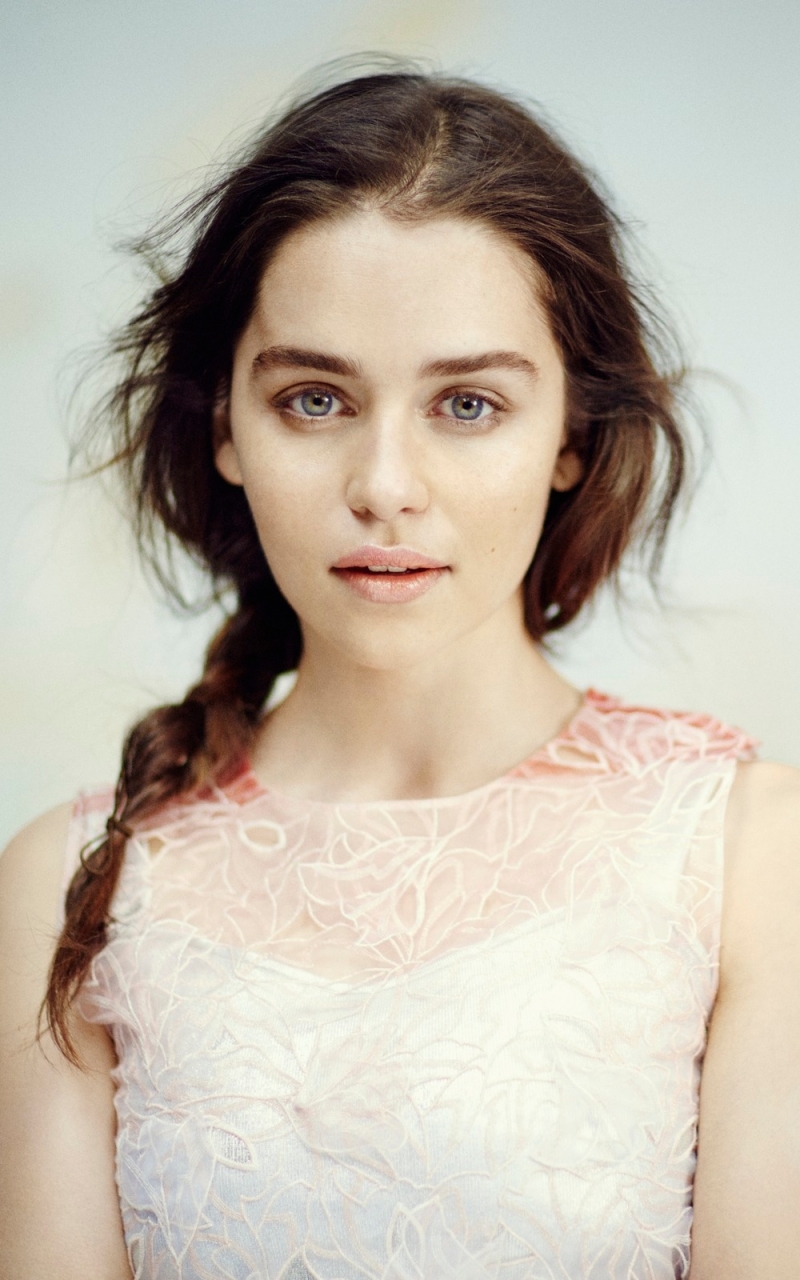 Emilia Clarke Phone Wallpaper