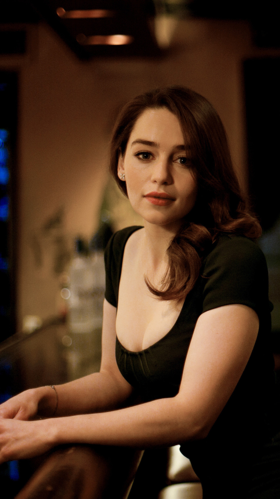 Emilia Clarke Phone Wallpaper
