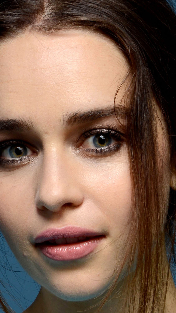 Emilia Clarke Phone Wallpaper