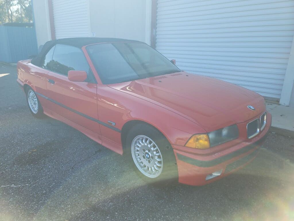 BMW 3 Series 318i Convertible RWD