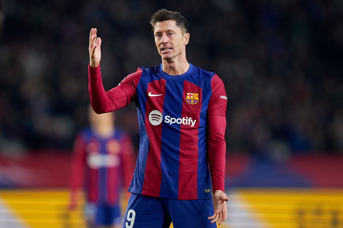 Xavi to drop Robert Lewandowski