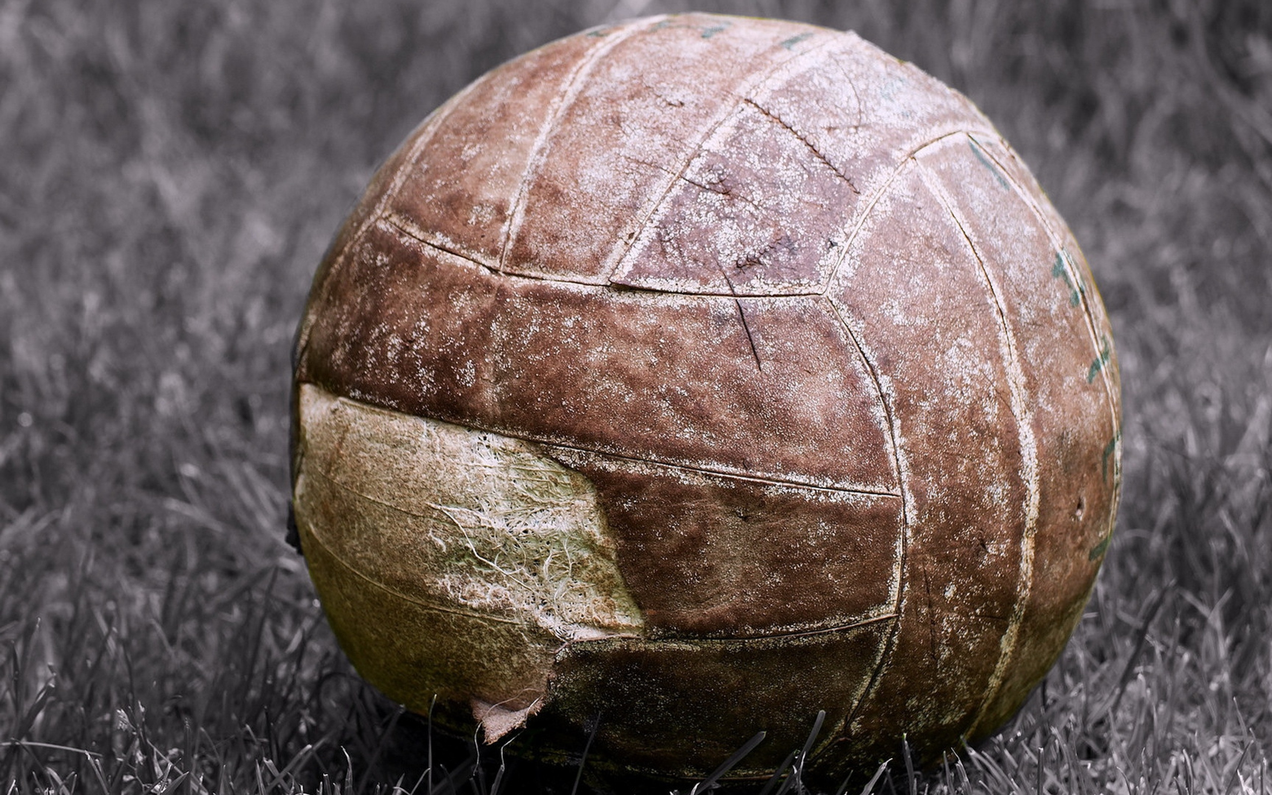 Old Ragged Football Wallpaper