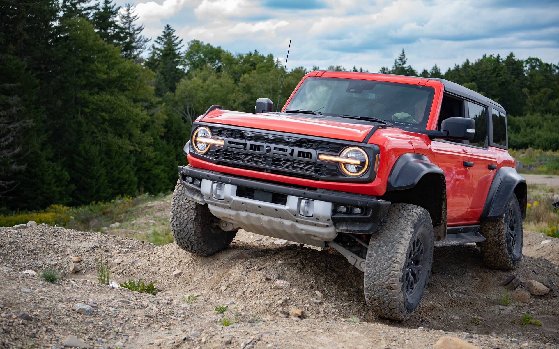 2022 Ford Bronco Raptor: Unstoppable