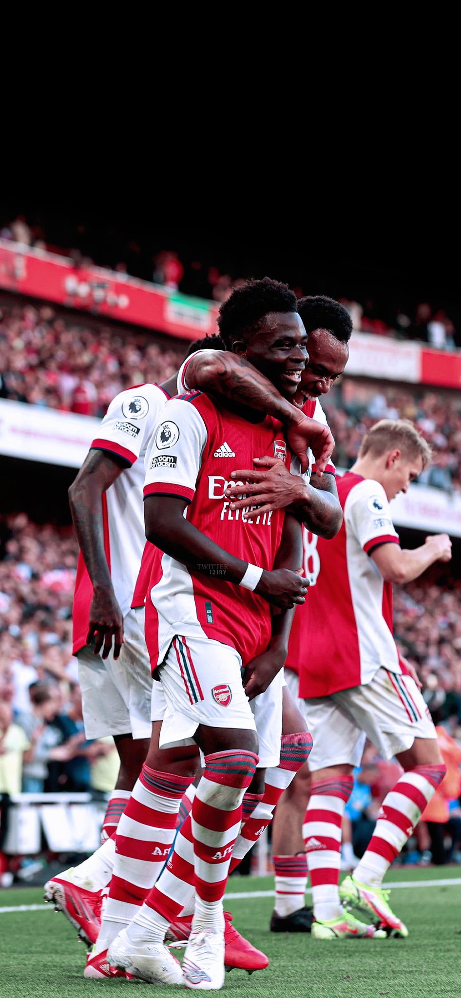 Tadic #Wallpaper └