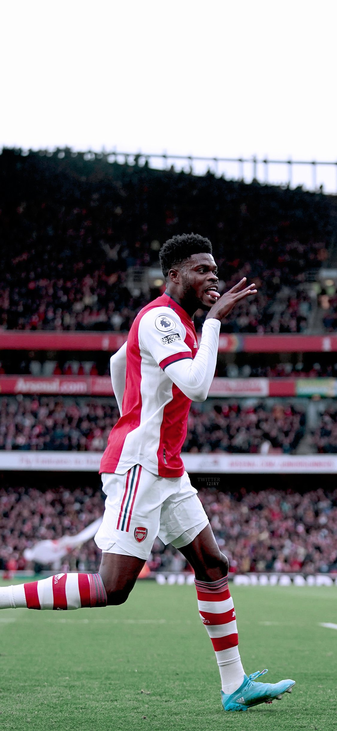 Tadic #Wallpaper └