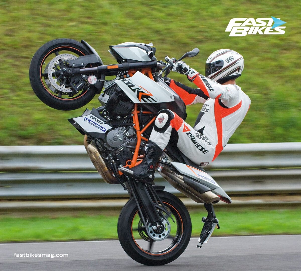 KTM Super Duke R Wheelie Wallpaper