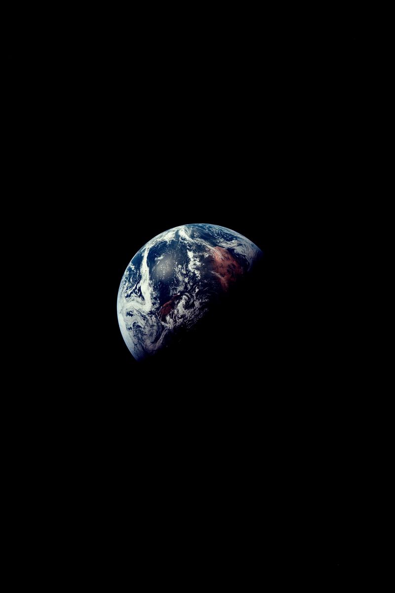 Download wallpaper 800x1200 earth