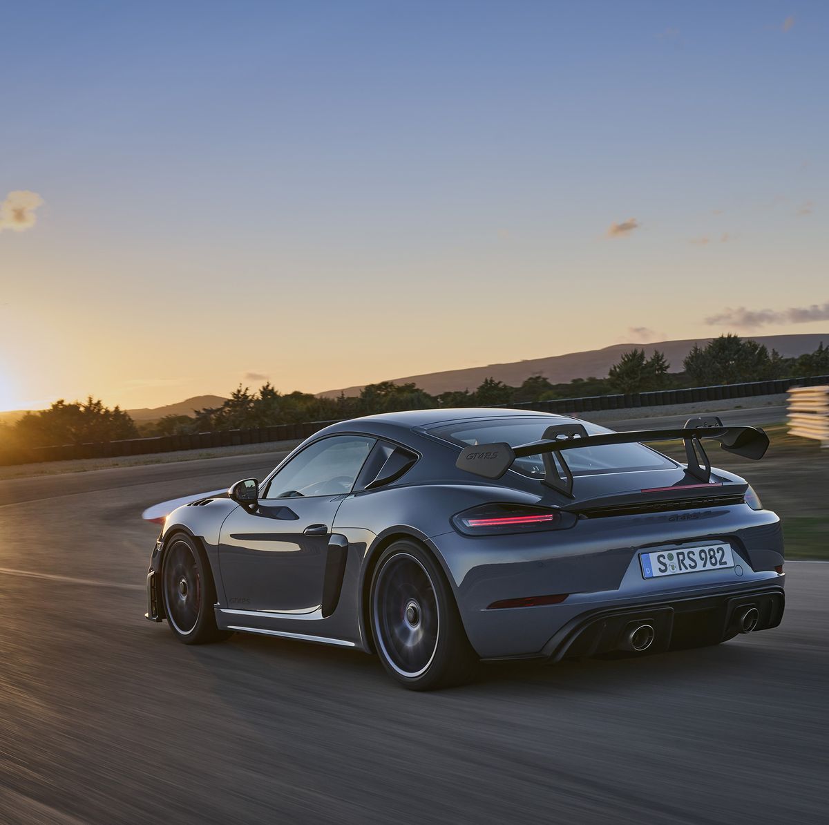 Why Porsche 718 Cayman GT4 RS Still Can