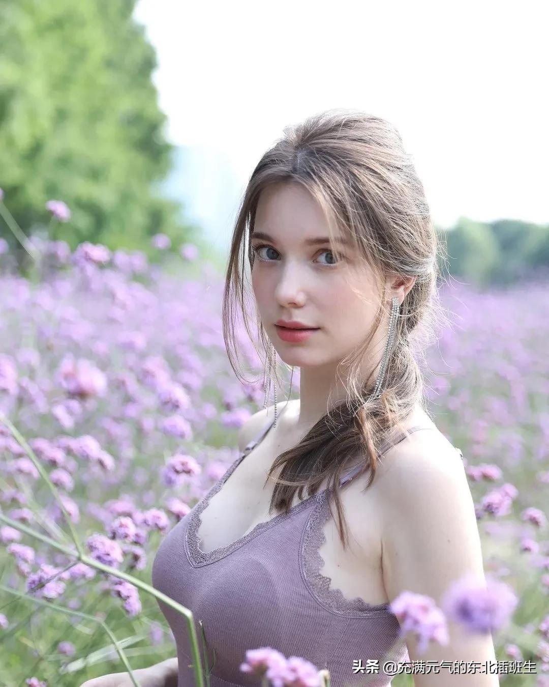 Qin Fei Anastasia Cebulska, a foreign