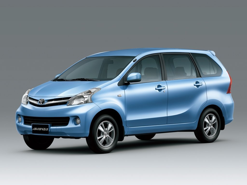 exterior Toyota Avanza II Minivan 2011