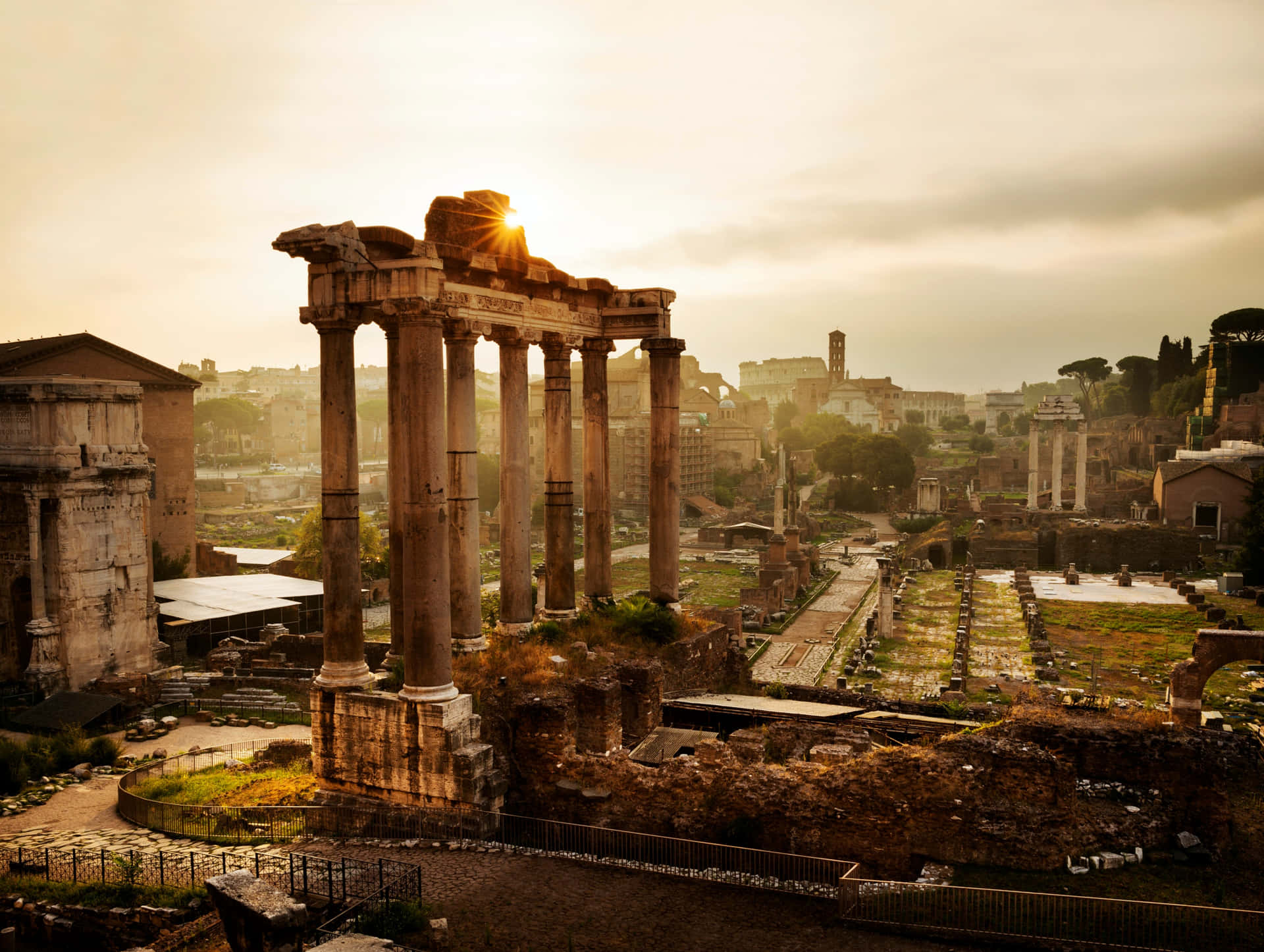 old Roman architecture and ruins