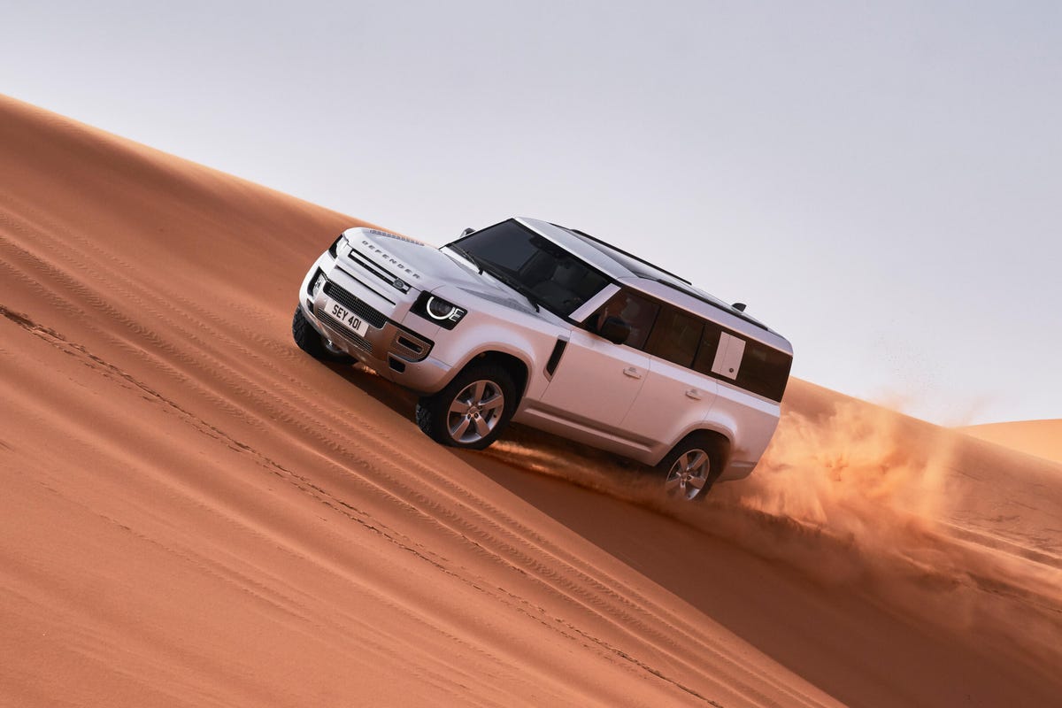 Land Rover Defender 130 Has Room for 8