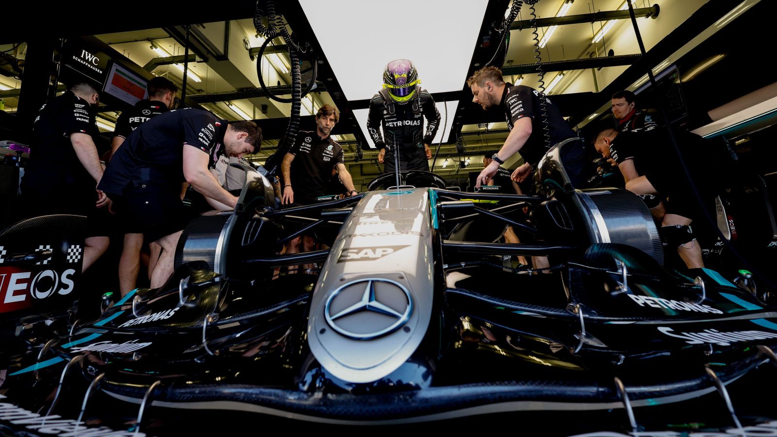 Mercedes W15 optimism grows as Lewis